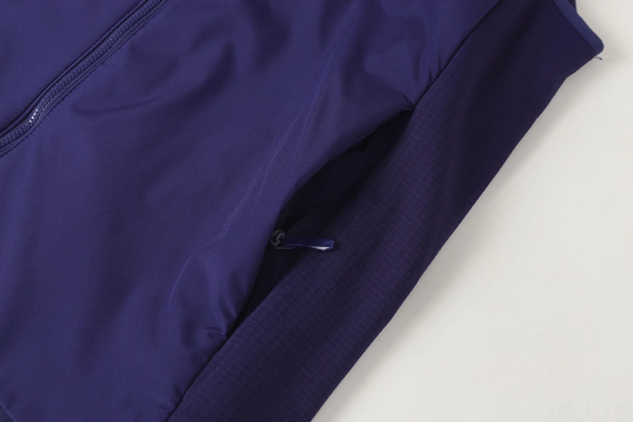 ARC'TERYX 25 Quality 。 B ， ， 、 、 、 。 ， ， ， ， Versatile ， ， ， ， ， 、 、 ， ， … ， ， ， ， ， ： ， ， ， 。 ， 。 ， 。 ：Black/ White/ Green/Navy Blue /Yellow Size：S-XXL